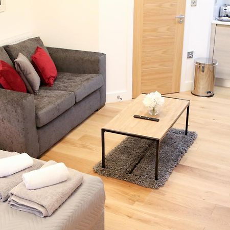 Executive Bright And Airy Studio Apartment In Sydenham London Eksteriør bilde