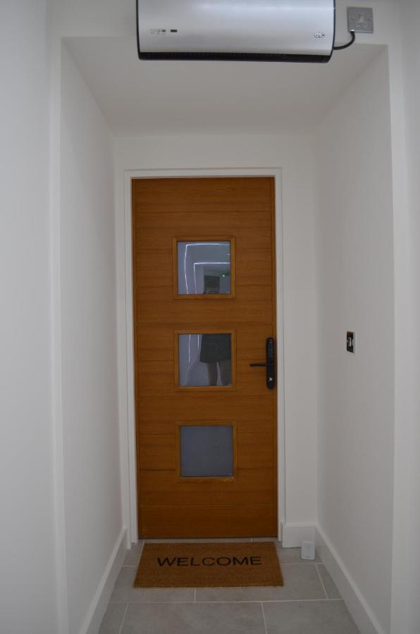 Executive Bright And Airy Studio Apartment In Sydenham London Eksteriør bilde